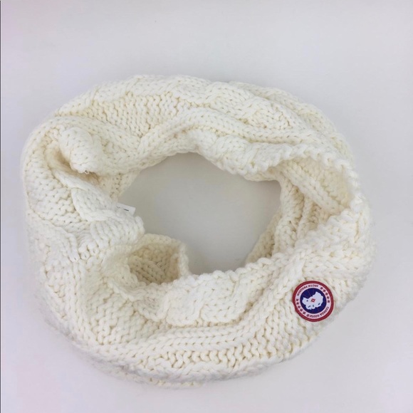 Canada Goose Accessories - Canada Goose Chunky Knit Merino Infinity Scarf